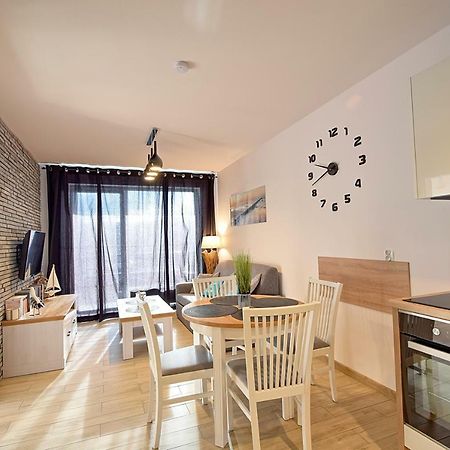 Apartament Oliwka Z Prywatnym Miejscem Postojowym كولوبرزيغ المظهر الخارجي الصورة