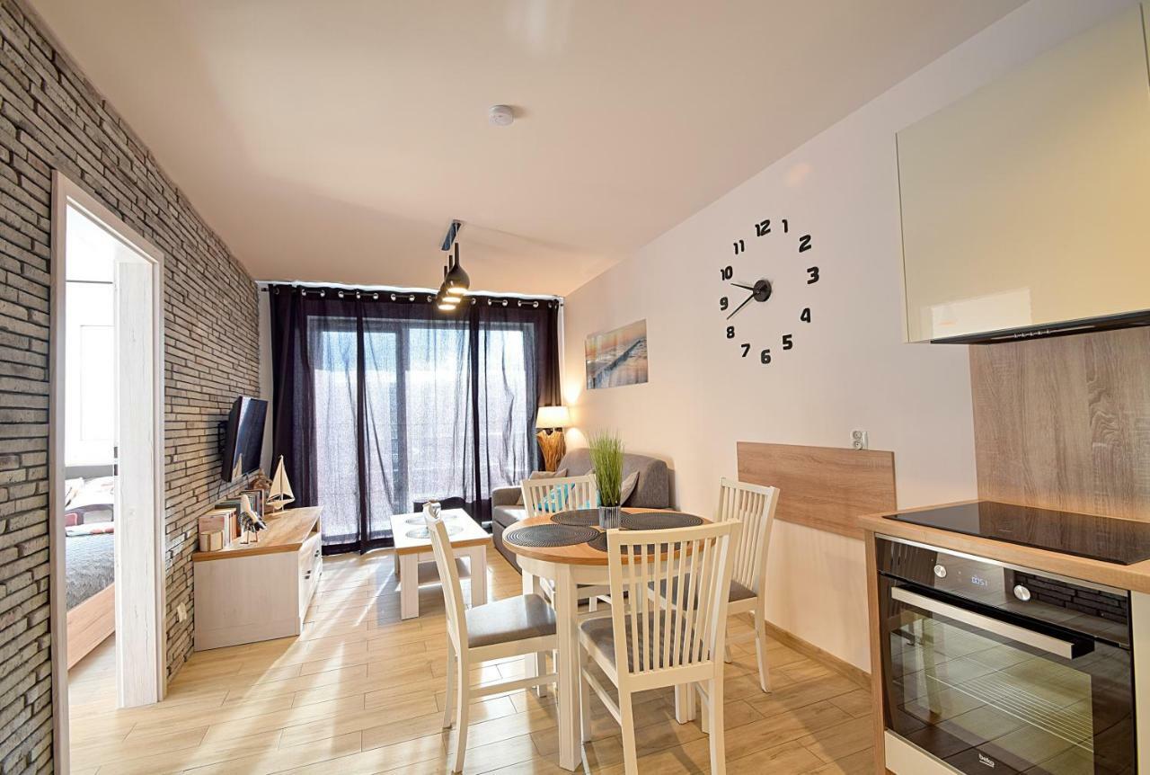 Apartament Oliwka Z Prywatnym Miejscem Postojowym كولوبرزيغ المظهر الخارجي الصورة