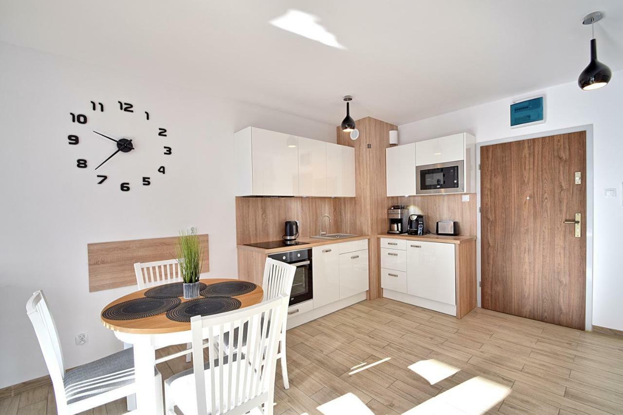 Apartament Oliwka Z Prywatnym Miejscem Postojowym كولوبرزيغ المظهر الخارجي الصورة